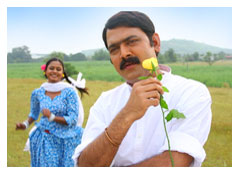 Makarand Anaspure, hemangi Kavi Dhumal